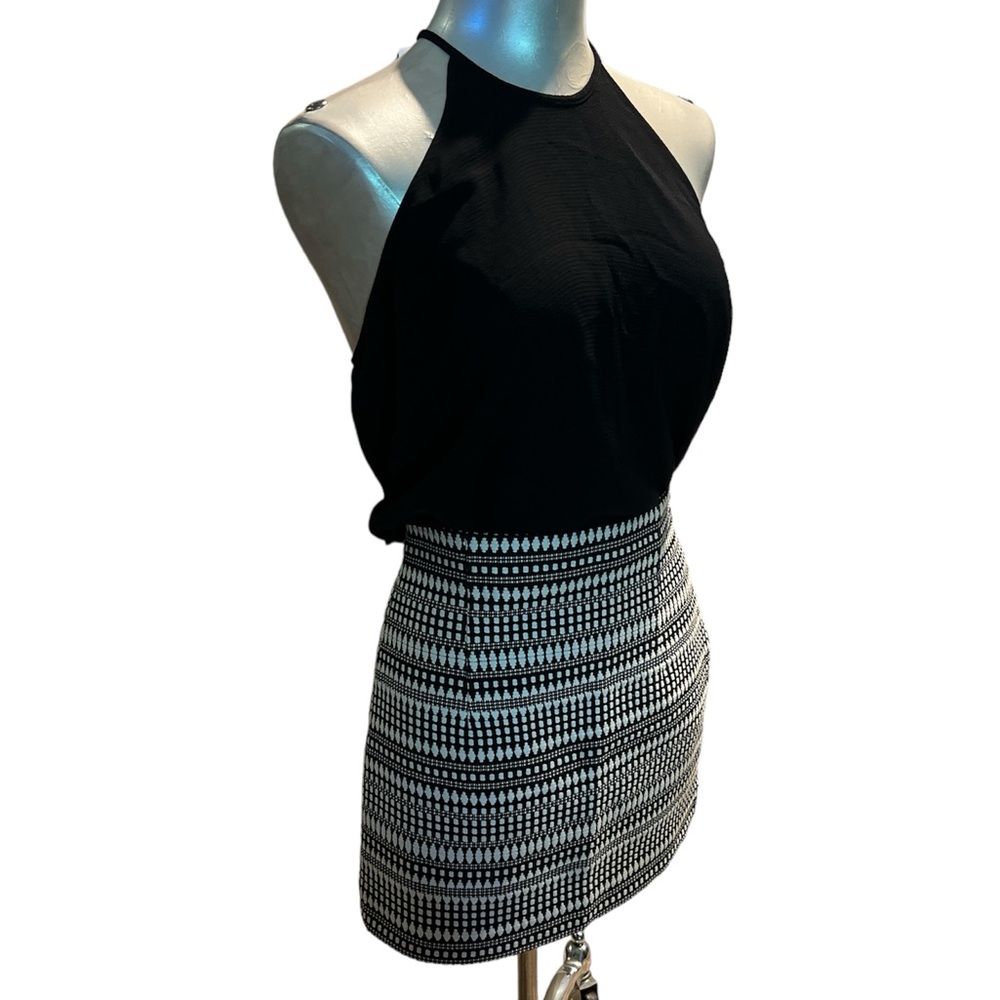 Zara Woman Black and White Jacquard mini  Skirt size Small